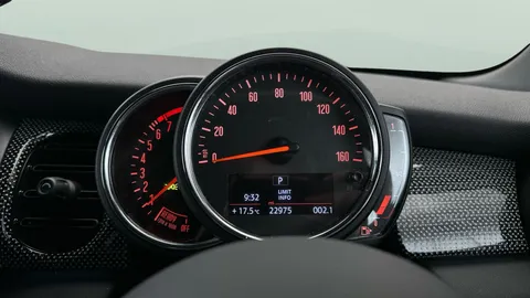 Thumbnail image for the Mini Hatch 1.5 Cooper Exclusive   Steptronic