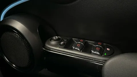 Thumbnail image for the Mini Hatch 1.5 Cooper Exclusive   Steptronic