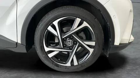 Thumbnail image for the Toyota C-HR 1.8 VVT-h GPF Design    CVT