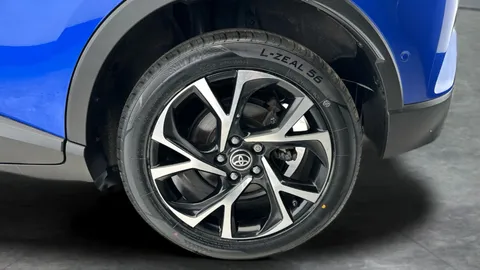 Thumbnail image for the Toyota C-HR 1.8 VVT-h Design    CVT