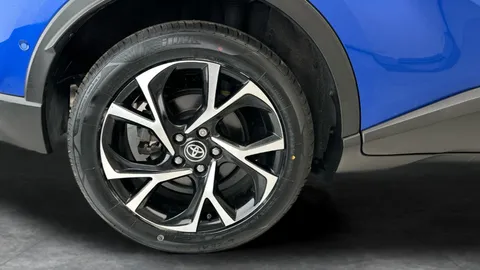 Thumbnail image for the Toyota C-HR 1.8 VVT-h Design    CVT