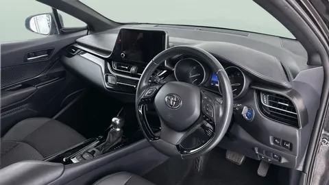 Thumbnail image for the Toyota C-HR 1.8 VVT-h GPF Design    CVT