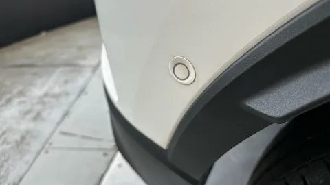 Thumbnail image for the Toyota C-HR 1.8 VVT-h GPF Design    CVT