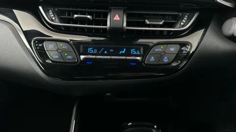 Thumbnail image for the Toyota C-HR 1.8 VVT-h GPF Design    CVT