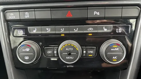 Thumbnail image for the Volkswagen T-Roc 1.5 TSI GPF EVO R-Line   DSG
