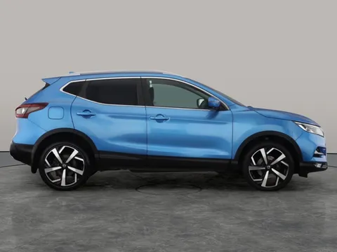 Thumbnail image for the Nissan Qashqai 1.3 DIG-T Tekna   DCT