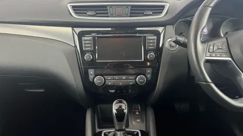 Thumbnail image for the Nissan Qashqai 1.3 DIG-T Tekna   DCT