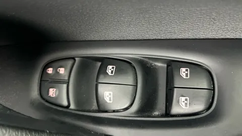 Thumbnail image for the Nissan Qashqai 1.3 DIG-T Tekna   DCT