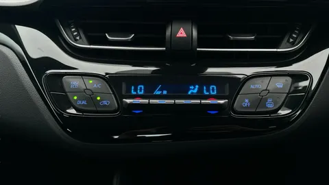 Thumbnail image for the Toyota C-HR 1.8 VVT-h GPF Icon    CVT