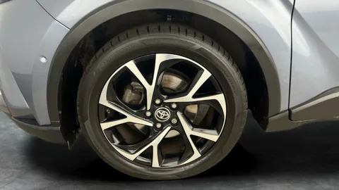 Thumbnail image for the Toyota C-HR 1.8 VVT-h Design    CVT