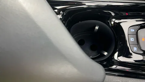 Thumbnail image for the Toyota C-HR 1.8 VVT-h Design    CVT