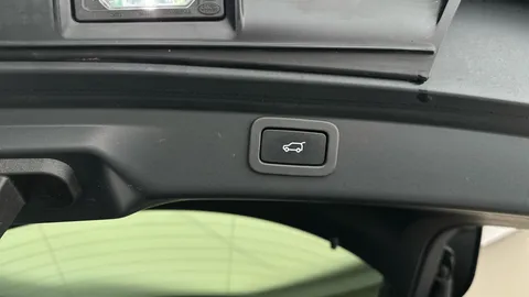 Thumbnail image for the Jaguar I-Pace 400 90kWh HSE   4WD