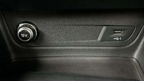 Thumbnail image for the Audi Sq2 2.0 TFSI Black Edition   S Tronic quattro