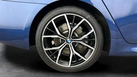 Thumbnail image for the BMW 5 Series 2.0 520d MHT M Sport    Steptronic
