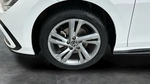 Thumbnail image for the Volkswagen Golf 1.5 eTSI MHEV R-Line    DSG