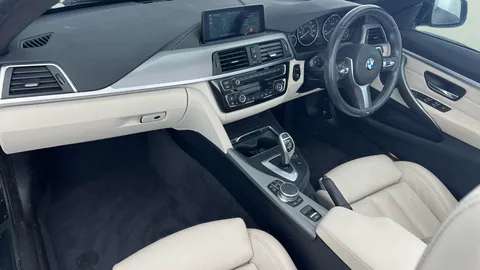 Thumbnail image for the BMW 4 Series 2.0 420d M Sport Convertible