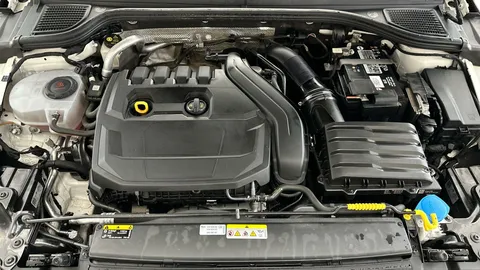 Thumbnail image for the Volkswagen Golf 1.5 eTSI MHEV R-Line    DSG