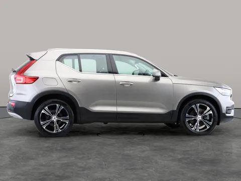 Thumbnail image for the Volvo XC40 1.5h T5 Twin Engine Recharge 10.7kWh Inscription   Plug-in