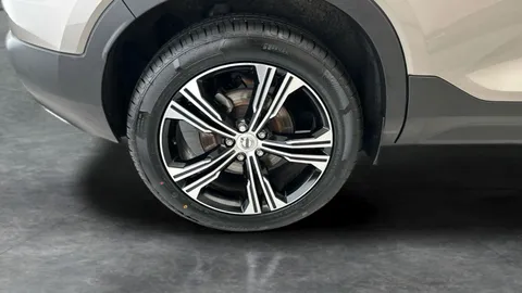 Thumbnail image for the Volvo XC40 1.5h T5 Twin Engine Recharge 10.7kWh Inscription   Plug-in