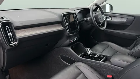 Thumbnail image for the Volvo XC40 1.5h T5 Twin Engine Recharge 10.7kWh Inscription   Plug-in
