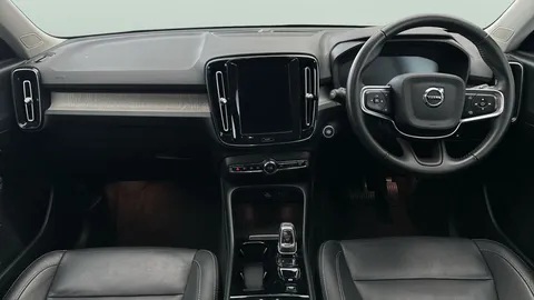 Thumbnail image for the Volvo XC40 1.5h T5 Twin Engine Recharge 10.7kWh Inscription   Plug-in