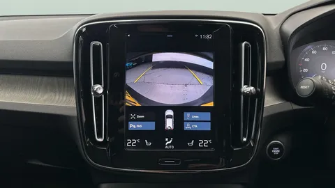 Thumbnail image for the Volvo XC40 1.5h T5 Twin Engine Recharge 10.7kWh Inscription   Plug-in