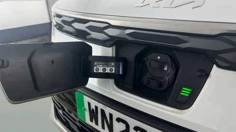 Thumbnail image for the Kia Niro 64.8kWh 4