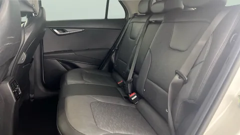 Thumbnail image for the Kia Niro 64.8kWh 4