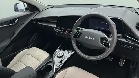 Thumbnail image for the Kia Niro 64.8kWh 4