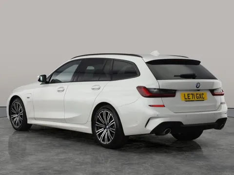 Thumbnail image for the BMW 3 Series 2.0 330e 12kWh M Sport Touring  Plug-in