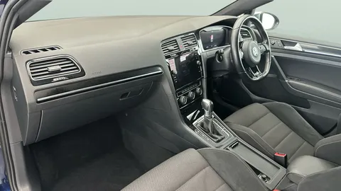 Thumbnail image for the Volkswagen Golf 2.0 TSI R   DSG 4Motion
