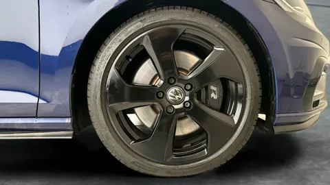Thumbnail image for the Volkswagen Golf 2.0 TSI R   DSG 4Motion