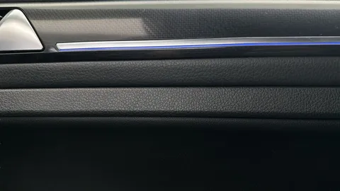 Thumbnail image for the Volkswagen Golf 2.0 TSI R   DSG 4Motion