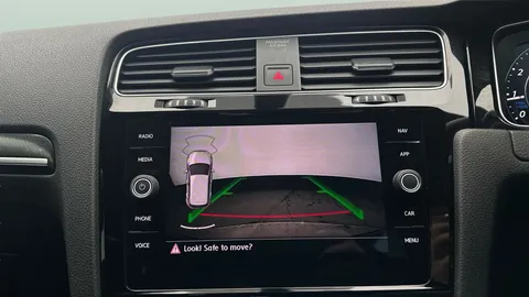 Thumbnail image for the Volkswagen Golf 2.0 TSI R   DSG 4Motion
