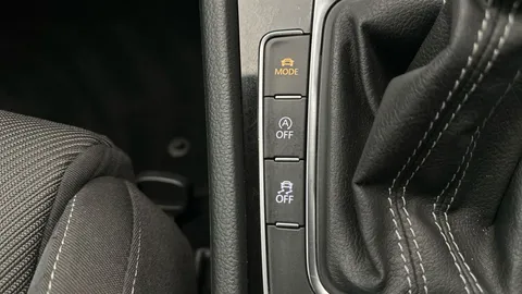 Thumbnail image for the Volkswagen Golf 2.0 TSI R   DSG 4Motion