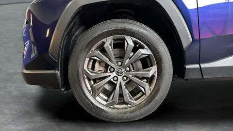 Thumbnail image for the Toyota RAV4 2.5 VVT-h GPF Design    CVT