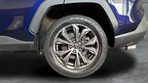 Thumbnail image for the Toyota RAV4 2.5 VVT-h GPF Design    CVT
