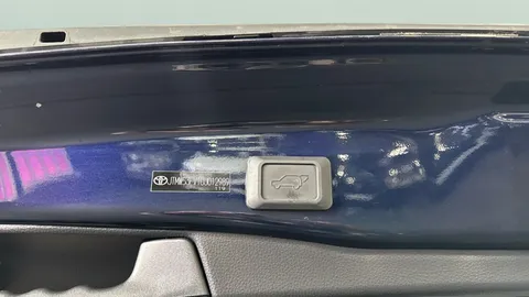 Thumbnail image for the Toyota RAV4 2.5 VVT-h GPF Design    CVT