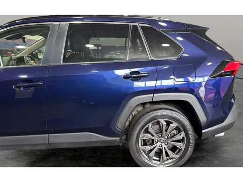 Thumbnail image for the Toyota RAV4 2.5 VVT-h GPF Design    CVT