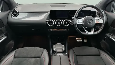 Thumbnail image for the Mercedes-Benz Gla 2.0 GLA200d AMG Line   8G-DCT
