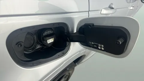 Thumbnail image for the Land Rover Discovery Sport 2.0 P290 MHEV R-Dynamic Black   4WD