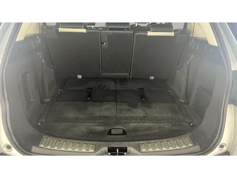 Thumbnail image for the Land Rover Discovery Sport 2.0 P290 MHEV R-Dynamic Black   4WD