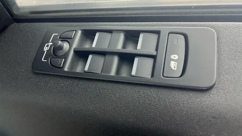 Thumbnail image for the Land Rover Discovery Sport 2.0 P290 MHEV R-Dynamic Black   4WD