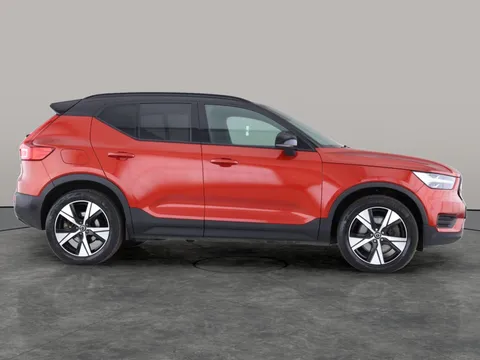 Thumbnail image for the Volvo XC40 1.5h T5 Twin Engine Recharge 10.7kWh R-Design   Plug-in