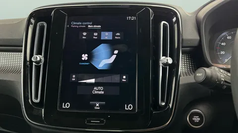 Thumbnail image for the Volvo XC40 1.5h T5 Twin Engine Recharge 10.7kWh R-Design   Plug-in