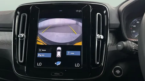 Thumbnail image for the Volvo XC40 1.5h T5 Twin Engine Recharge 10.7kWh R-Design   Plug-in