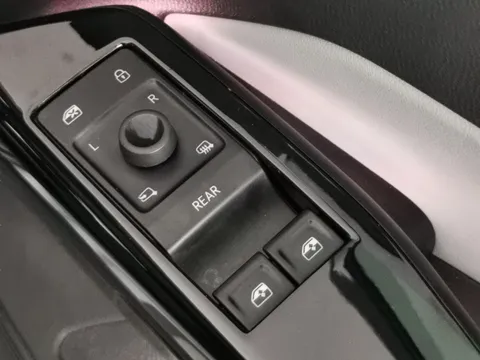 Thumbnail image for the Volkswagen Id.3 Pro 58kWh Family