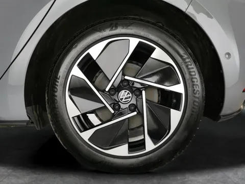 Thumbnail image for the Volkswagen Id.3 Pro 58kWh Family