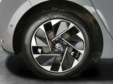 Thumbnail image for the Volkswagen Id.3 Pro 58kWh Family