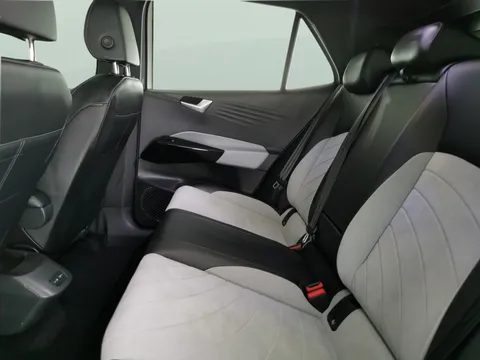 Thumbnail image for the Volkswagen Id.3 Pro 58kWh Family